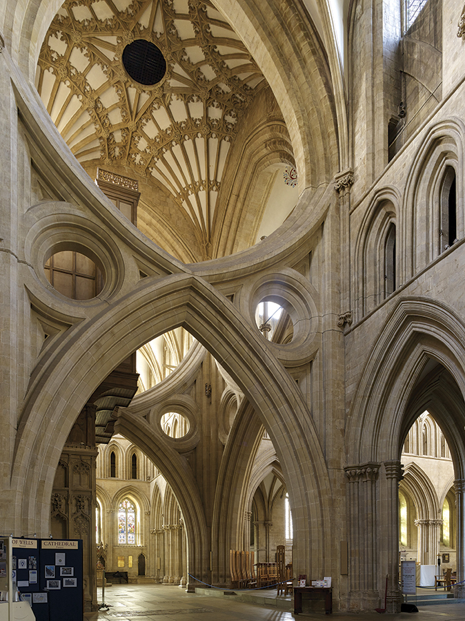 Wells Cathedral<br />
Crossing view showing scissor arches